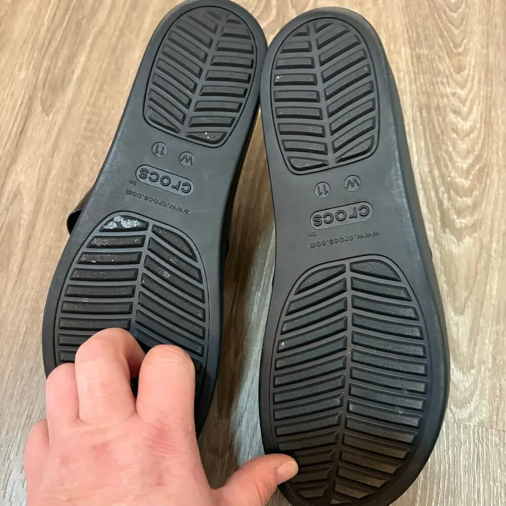 Crocs Brooklyn Croco Shine Low Wedge Sandals Black Women’s Size 11 NWOT